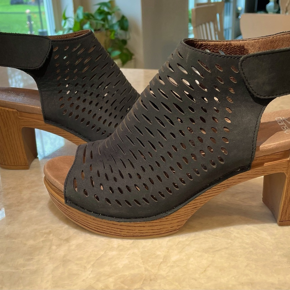 DANSKO Shoes Womens Sz 39 Black Milled Nubuck Leather DANAE Comfort Sandals Clog